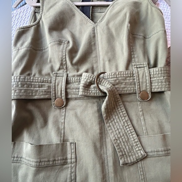 Maeve Green Denim Dress Belt V Neck Midi Length Size 6 (fits snug like a 4) - Picture 14 of 16